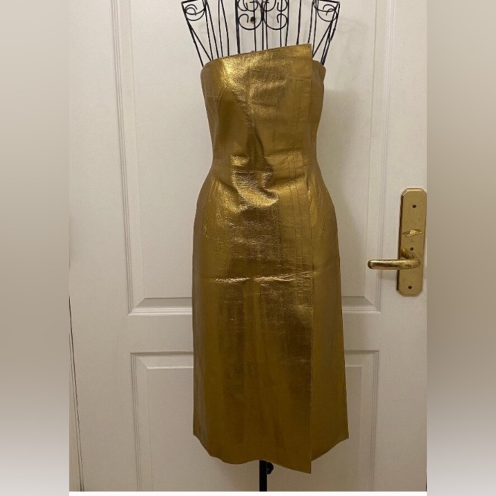 BCBG MaxAzria Strapless Gold
dress